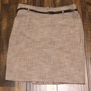 Candies straight skirt & floral sleeveless blouse